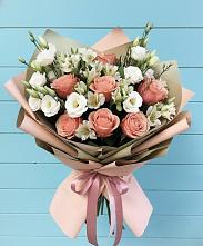 Букет цветов из:  Розы, Альстромерии и Лизиантусы в Пономаревка Оренбургская область