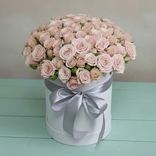 Цветочная композиция из Розы в шляпной коробке в Пономаревка Оренбургская область