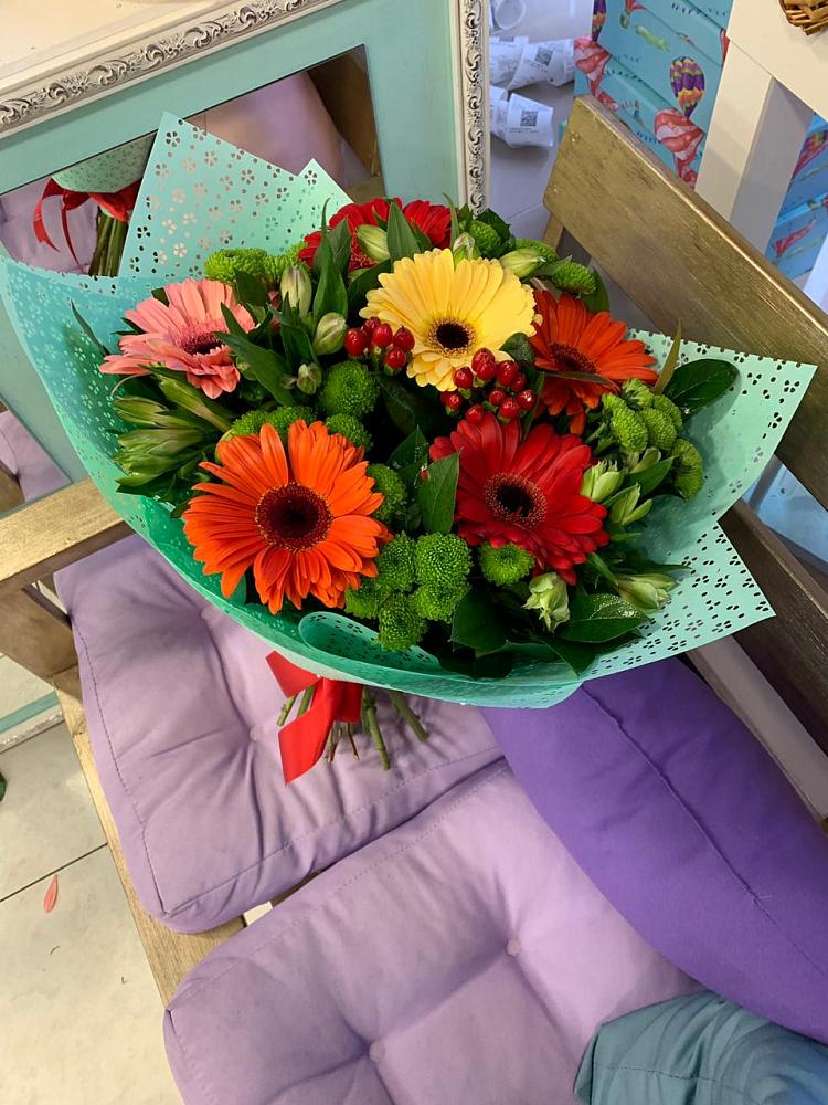 Букет цветов из: Герберы, Хризантемы и Альстромерии в Пономаревка Оренбургская область