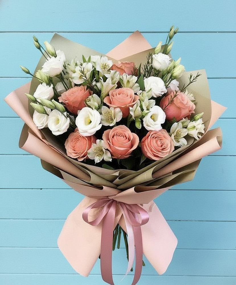 Букет цветов из: Розы, Альстромерии и Лизиантусы в Пономаревка Оренбургская область