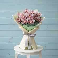 Букет цветов из:  Орхидеи и Розы в Пономаревка Оренбургская область