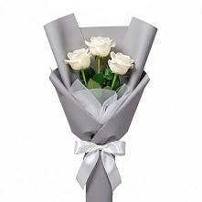 Букет 3 белые розы в Пономаревка Оренбургская область