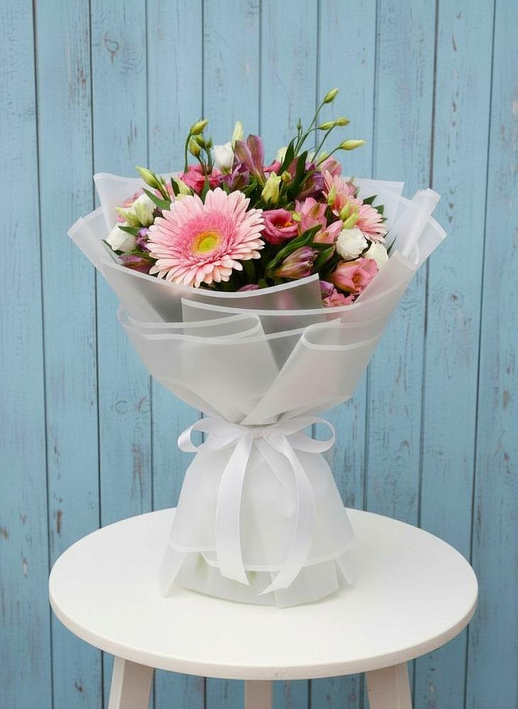 Букет цветов из: Герберы, Альстромерии и Лизиантусы в Пономаревка Оренбургская область