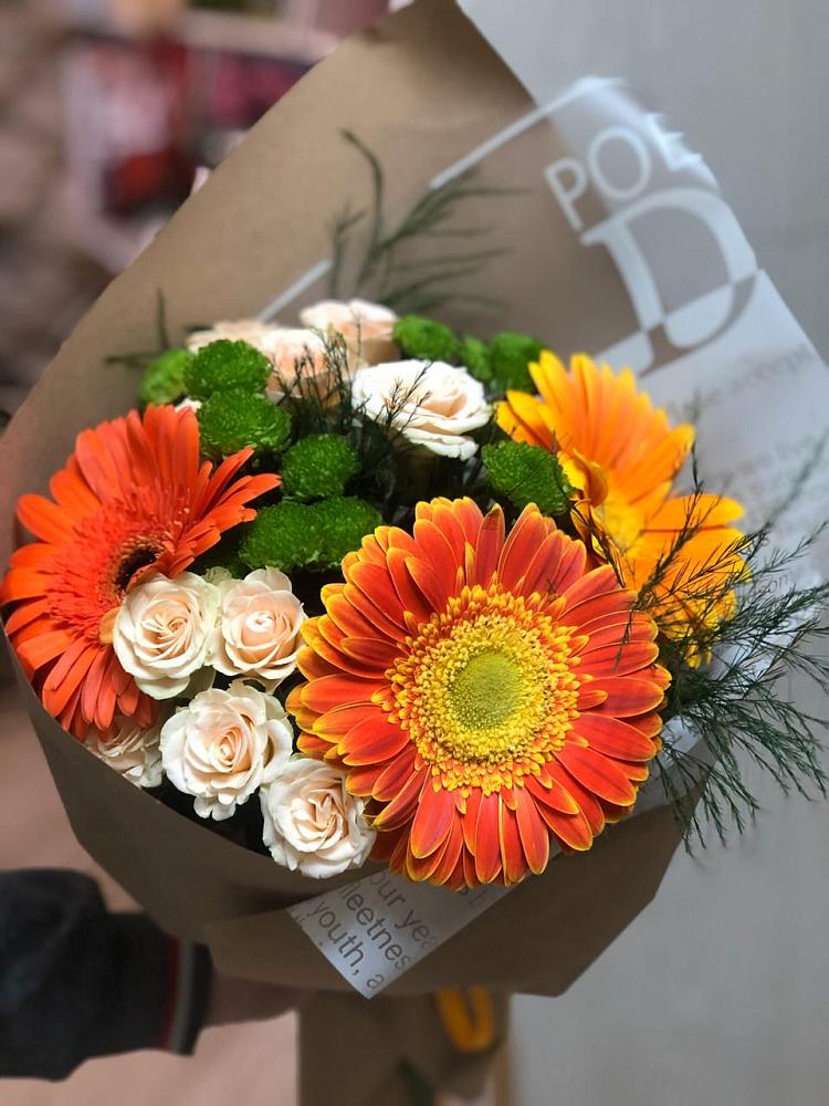 Букет цветов из: Герберы, Хризантемы и Розы в Пономаревка Оренбургская область