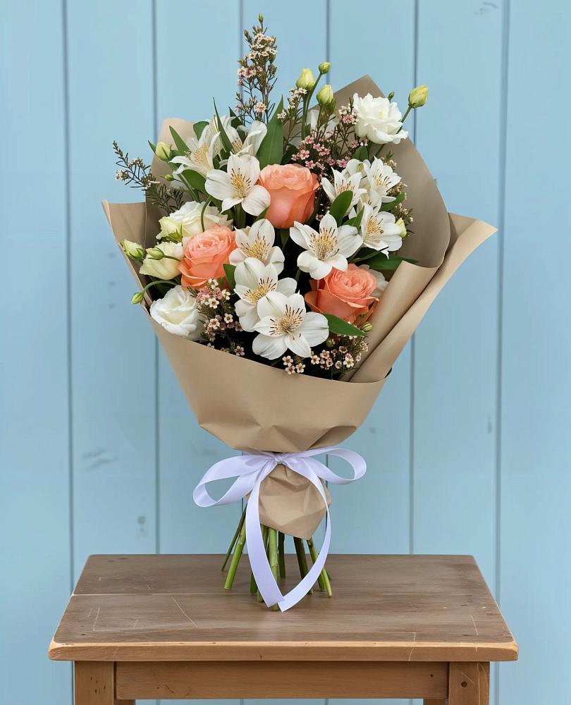 Букет цветов из: Альстромерии, Лизиантусы, Розы и Хризантемы в Пономаревка Оренбургская область